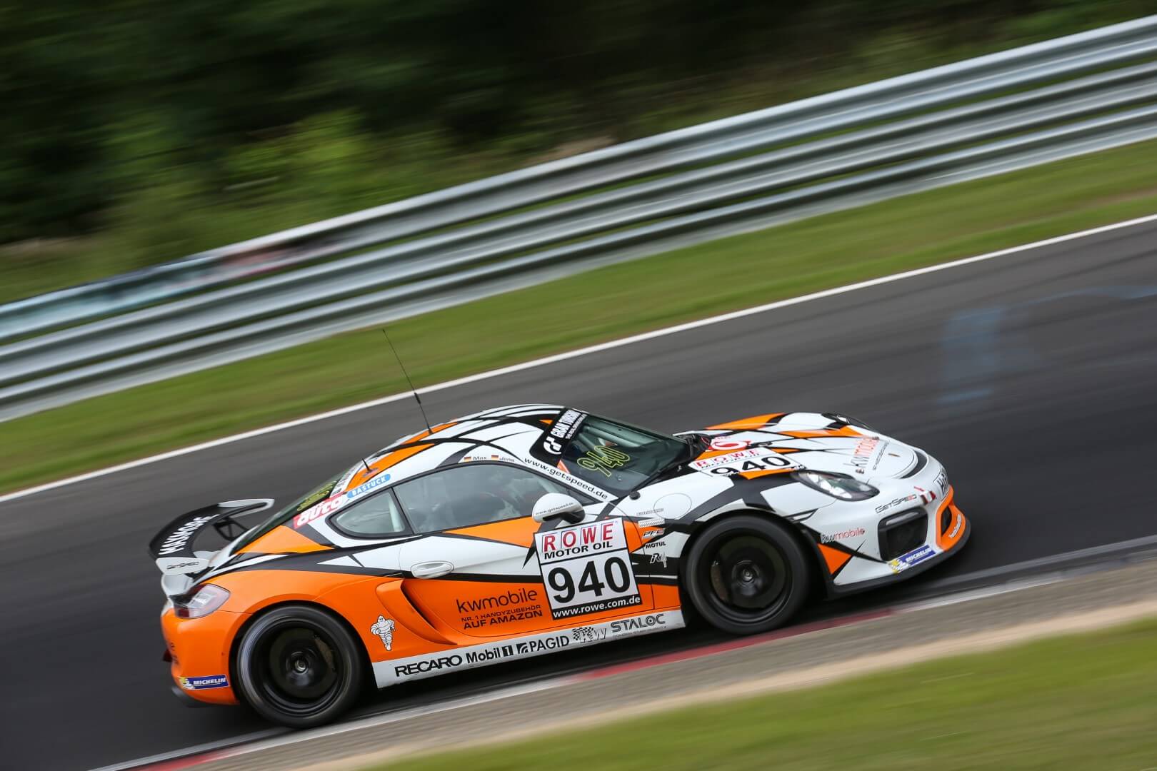 VLN 3. Lauf 2018 - Foto: Gruppe C Photography; #940 Porsche Cayman GT4 CS, GIGASPEED Team GetSpeed Performance: Max, Jens