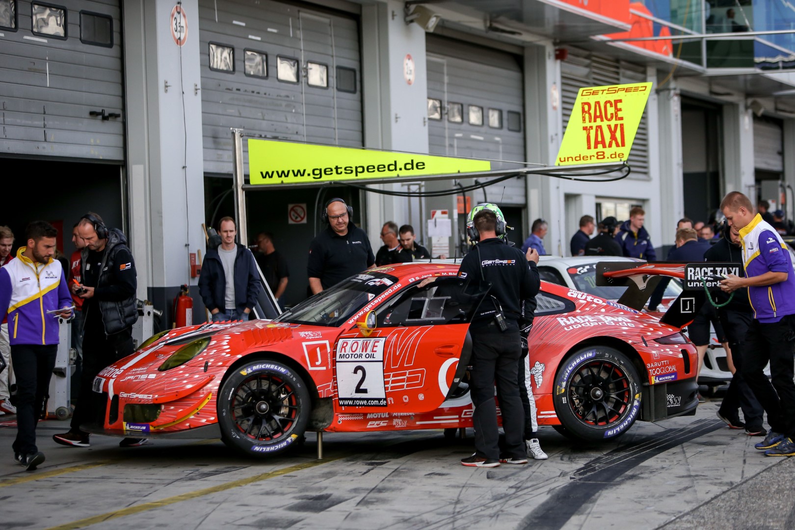 VLN 6. Lauf 2018, Nürburgring-Nordschleife - Foto: Gruppe C Photography; #002 Porsche 911 GT3 R, Team GetSpeed Performance: Steve Jans, Marek Böckmann, Philip Hamprecht, Adam Osieka