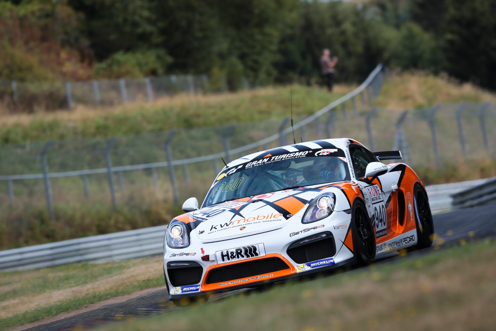 VLN 6. Lauf 2018, Nürburgring-Nordschleife - Foto: Gruppe C Photography; #940 Porsche Cayman GT4 CS, GIGASPEED Team GetSpeed Performance: Max, Jens