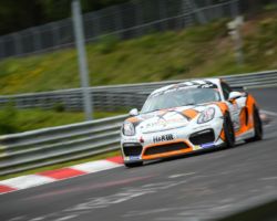VLN 3. Lauf 2018 - Foto: Gruppe C Photography; #940 Porsche Cayman GT4 CS, GIGASPEED Team GetSpeed Performance: Max, Jens