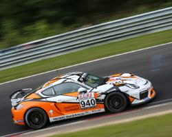 VLN 3. Lauf 2018 - Foto: Gruppe C Photography; #940 Porsche Cayman GT4 CS, GIGASPEED Team GetSpeed Performance: Max, Jens