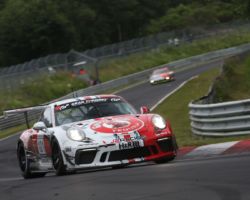 VLN 3. Lauf 2018 - Foto: Gruppe C Photography; #101 Porsche 911 GT3 Cup, GIGASPEED Team GetSpeed Performance: John Shoffner, Janine Hill, Arno Klasen
