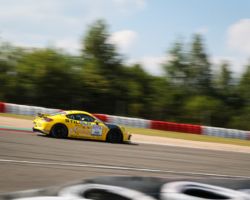 VLN 4. Lauf 2018, Nürburgring-Nordschleife - Foto: Gruppe C Photography; #472 Porsche Cayman, GIGASPEED Team GetSpeed Performance: Carrie Schreiner, Marvin Dienst