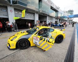 VLN 4. Lauf 2018, Nürburgring-Nordschleife - Foto: Gruppe C Photography; #472 Porsche Cayman, GIGASPEED Team GetSpeed Performance: Carrie Schreiner, Marvin Dienst