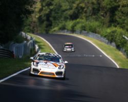 VLN 4. Lauf 2018, Nürburgring-Nordschleife - Foto: Gruppe C Photography; #940 Porsche Cayman GT4, GIGASPEED Team GetSpeed Performance: 'Max', 'Jens'