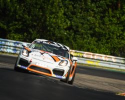 VLN 4. Lauf 2018, Nürburgring-Nordschleife - Foto: Gruppe C Photography; #940 Porsche Cayman GT4, GIGASPEED Team GetSpeed Performance: 'Max', 'Jens'
