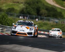VLN 4. Lauf 2018, Nürburgring-Nordschleife - Foto: Gruppe C Photography; #940 Porsche Cayman GT4, GIGASPEED Team GetSpeed Performance: 'Max', 'Jens'
