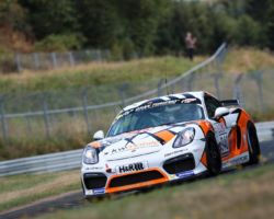 VLN 6. Lauf 2018, Nürburgring-Nordschleife - Foto: Gruppe C Photography; #940 Porsche Cayman GT4 CS, GIGASPEED Team GetSpeed Performance: Max, Jens