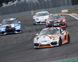 VLN 6. Lauf 2018, Nürburgring-Nordschleife - Foto: Gruppe C Photography; #940 Porsche Cayman GT4 CS, GIGASPEED Team GetSpeed Performance: Max, Jens