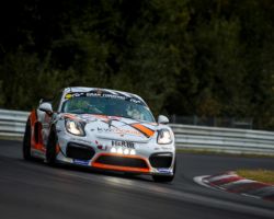VLN 6. Lauf 2018, Nürburgring-Nordschleife - Foto: Gruppe C Photography; #940 Porsche Cayman GT4 CS, GIGASPEED Team GetSpeed Performance: Max, Jens