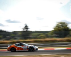 VLN 6. Lauf 2018, Nürburgring-Nordschleife - Foto: Gruppe C Photography; #940 Porsche Cayman GT4 CS, GIGASPEED Team GetSpeed Performance: Max, Jens