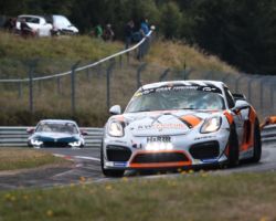 VLN 6. Lauf 2018, Nürburgring-Nordschleife - Foto: Gruppe C Photography; #940 Porsche Cayman GT4 CS, GIGASPEED Team GetSpeed Performance: Max, Jens