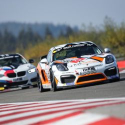 VLN 9. Lauf 2018, Nürburgring-Nordschleife - Foto: Gruppe C Photography; #940 Porsche Cayman GT4 CS, GetSpeed Performance: Max, Jens